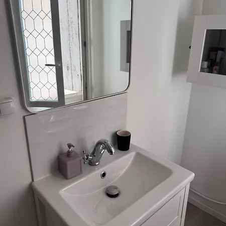 Le Farges-chambre En Colocation-appartement Partage A 3min De La Gare St Roch-laconciergeriebynina モンペリエ